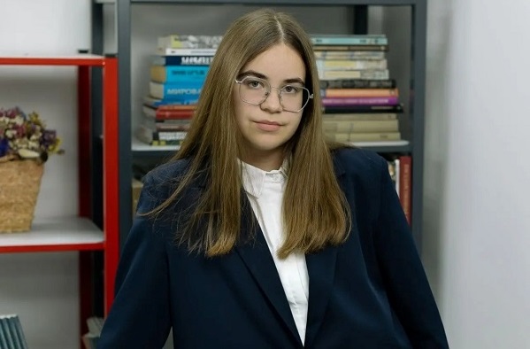 Успехи лицеистов: 100-балльный результат на ЕГЭ по обществознанию!